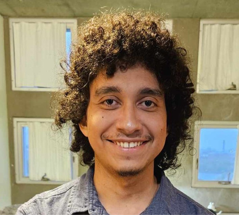 Headshot of Harvard math PhD student Daniel Santiago-Alvarez.